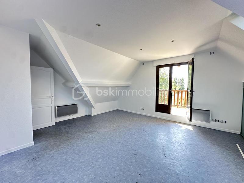 Maison - 207 m² - 7 pièces