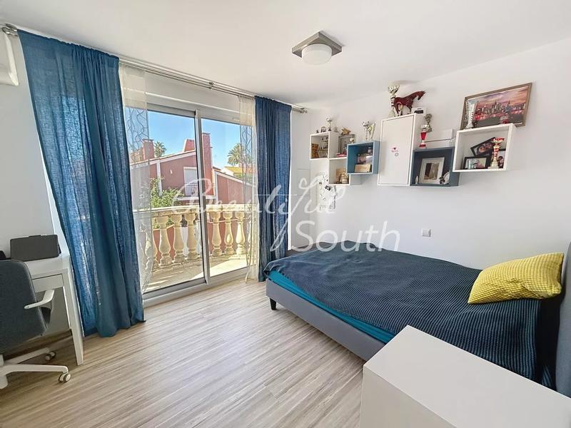 Maison - 173 m² - 6 pièces