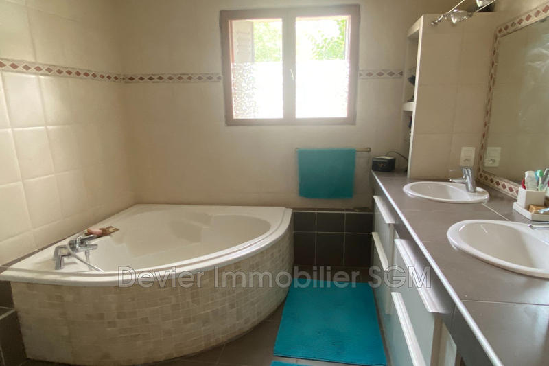 Maison - 307 m² - 7 pièces