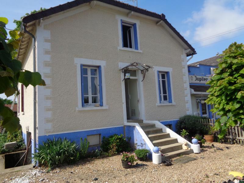 Maison - 95 m² - 5 pièces