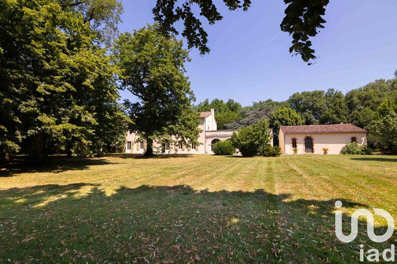 Maison - 405 m² - 12 pièces