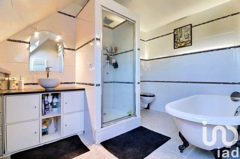 Maison - 142 m² - 7 pièces