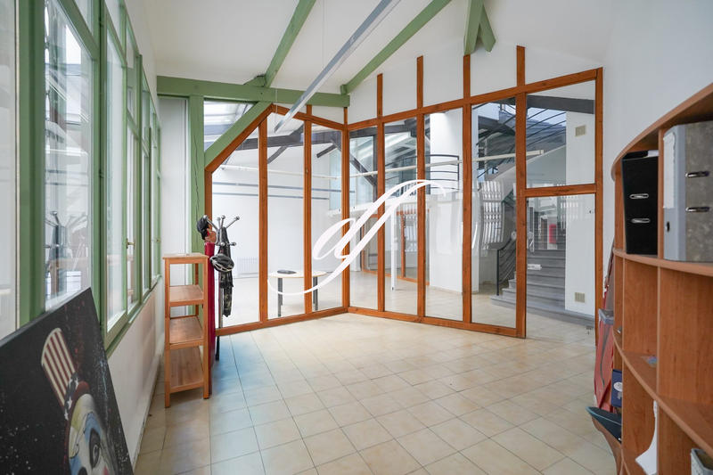 Local commercial - 330 m²