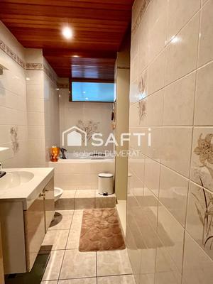 Maison - 137 m² - 5 pièces