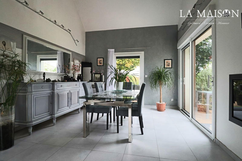 Villa - 137 m² - 7 pièces