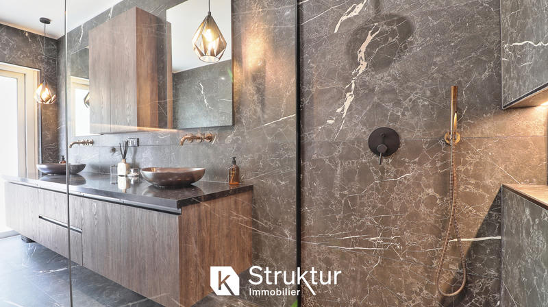 Villa - 290 m² - 7 pièces