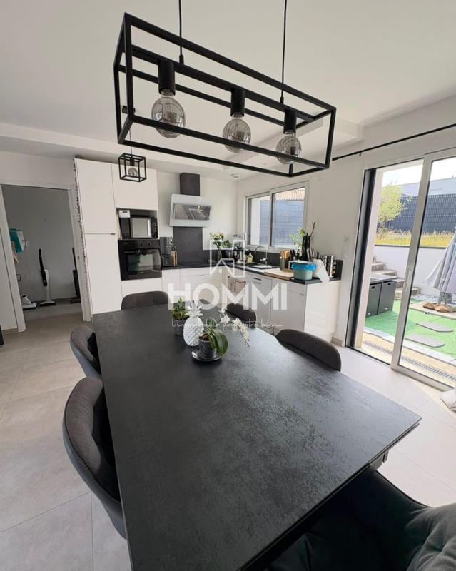 Maison - 112 m² - 5 pièces