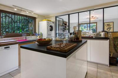 Propriété - 250 m² - 7 pièces