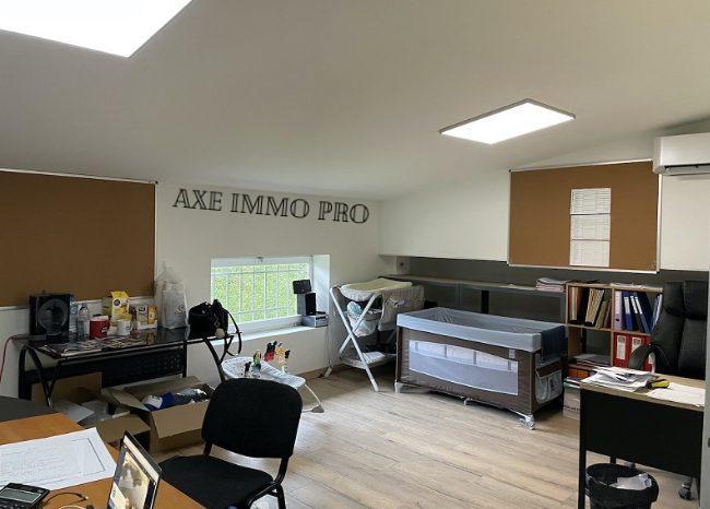 Local d'activités - 230 m² - 4 pièces