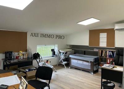 Local d'activités - 230 m² - 4 pièces