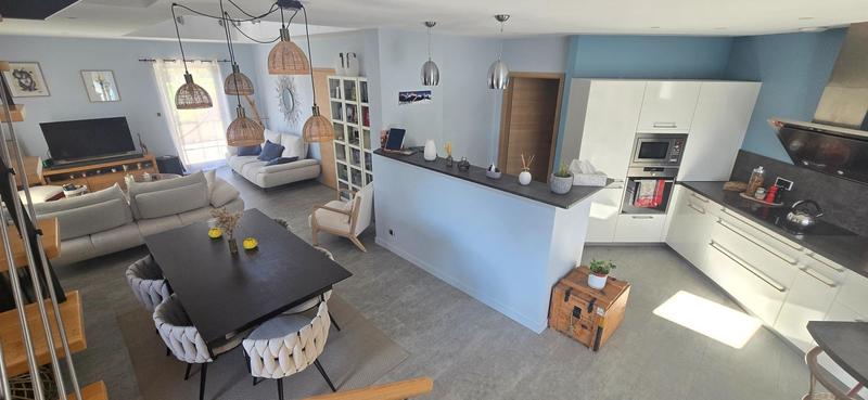 Maison - 147 m² - 5 pièces