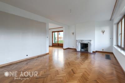 Maison - 150 m² - 8 pièces