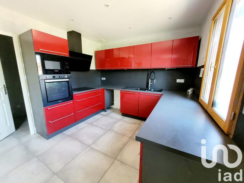 Maison - 96 m² - 5 pièces