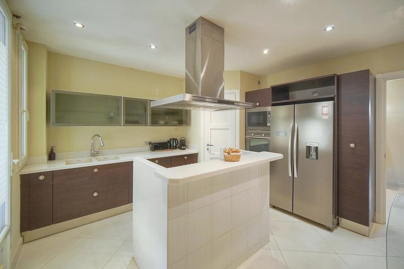 Appartement - 150 m² - 4 pièces