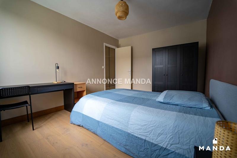 Chambre - 10 m² - 6 pièces