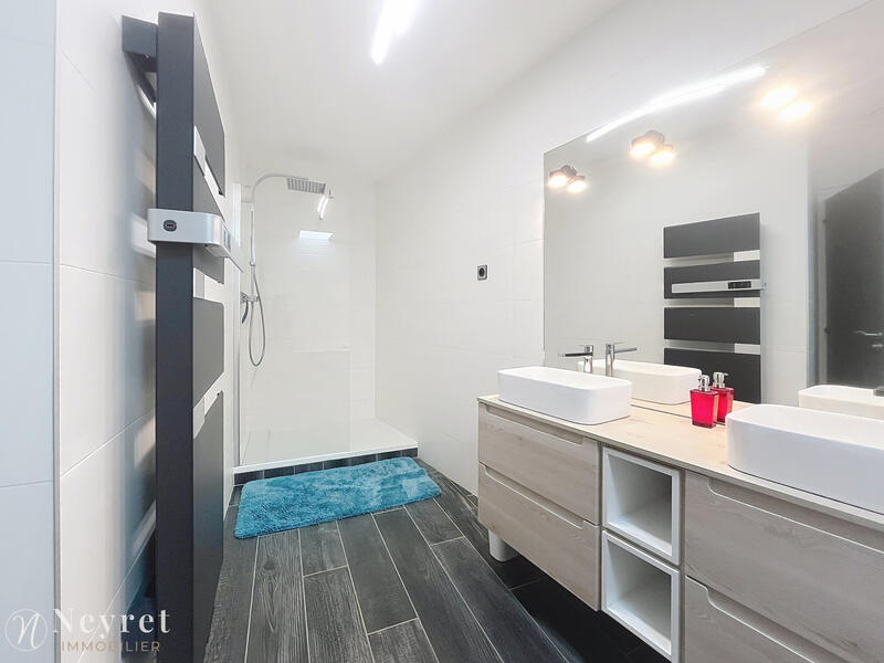 Villa - 190 m² - 7 pièces