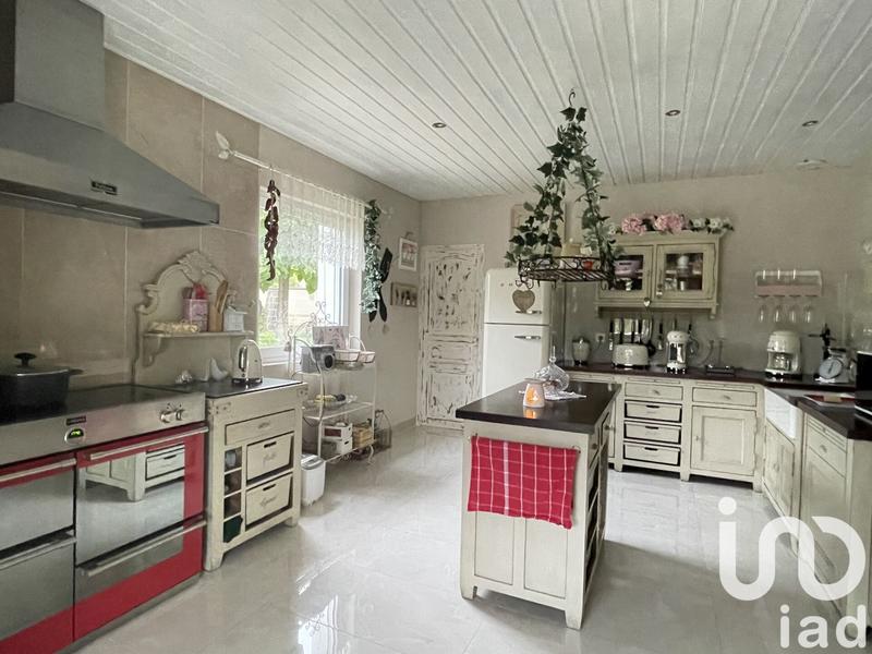 Maison - 240 m² - 5 pièces