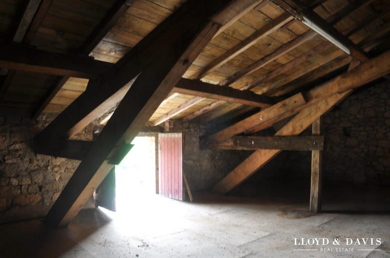 Parking / Garage - 56 m²