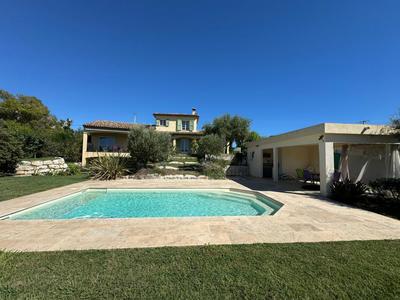 Villa - 230 m² - 5 pièces