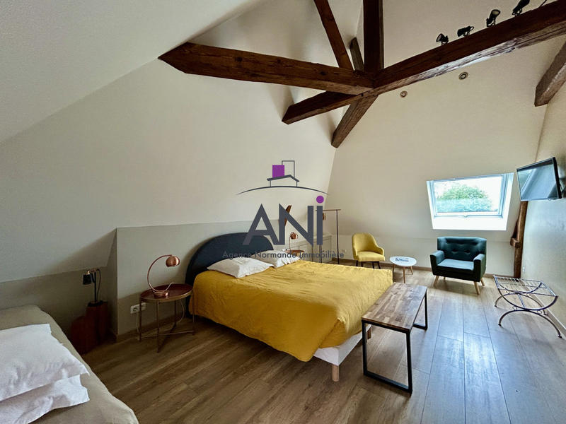 Maison - 205 m² - 9 pièces