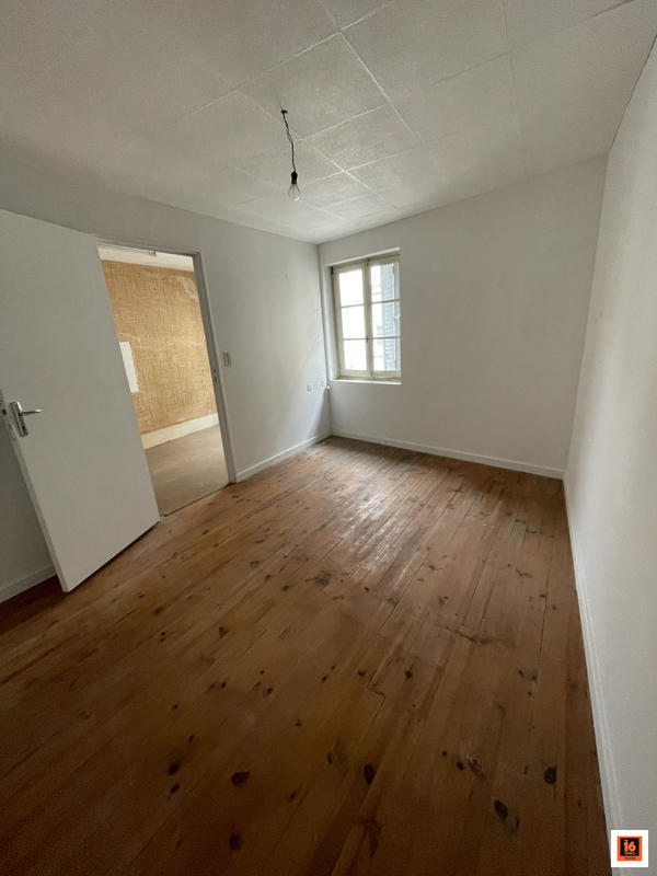 Maison ancienne - 101 m² - 7 pièces