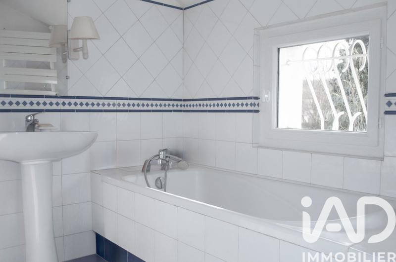 Maison - 298 m² - 14 pièces