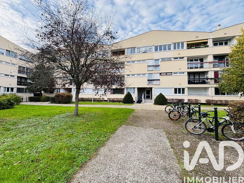 Appartement - 99 m² - 5 pièces