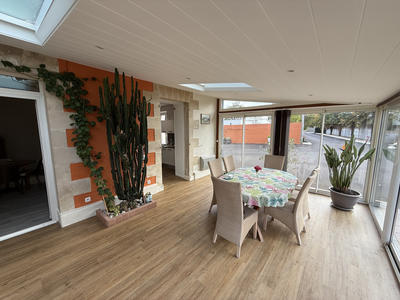 Maison - 214 m² - 7 pièces