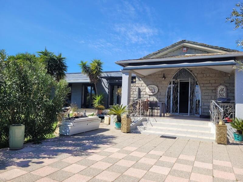 Villa - 140 m² - 4 pièces