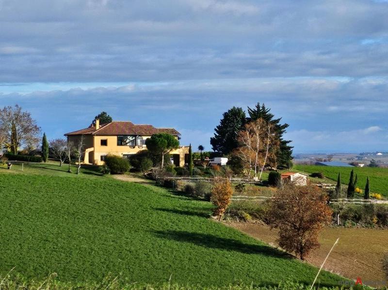 Maison - 218 m² - 6 pièces