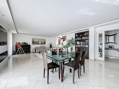 Appartement - 157 m² - 5 pièces