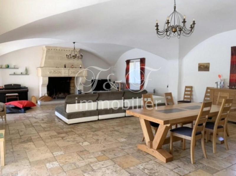 Propriété - 550 m² - 17 pièces