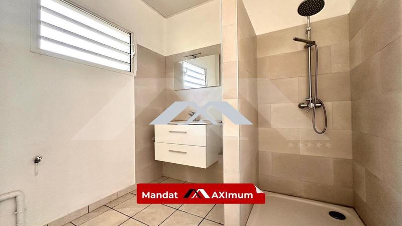 Maison traditionnelle - 62 m² - 4 pièces