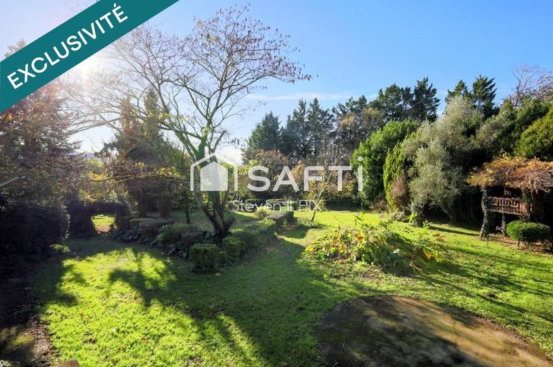 Maison - 295 m² - 9 pièces