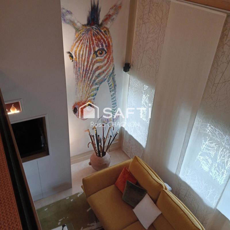 Maison - 220 m² - 7 pièces