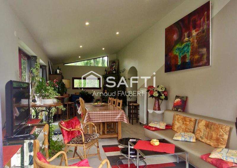 Maison - 247 m² - 9 pièces