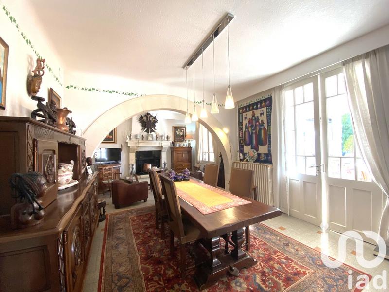 Maison - 212 m² - 8 pièces