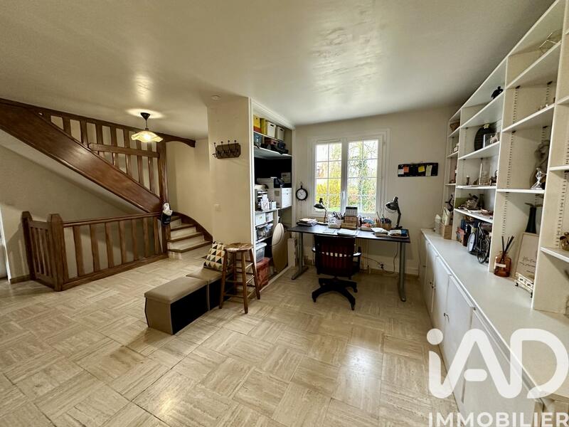 Maison - 266 m² - 11 pièces