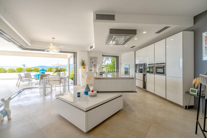 Villa - 350 m² - 7 pièces