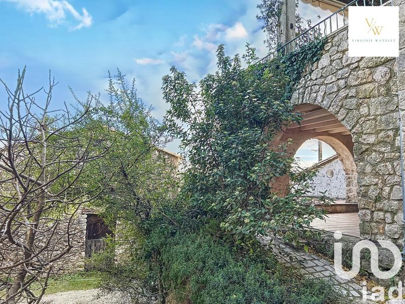 Maison - 199 m² - 9 pièces