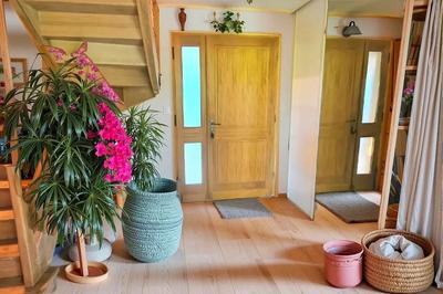 Maison - 202 m² - 9 pièces