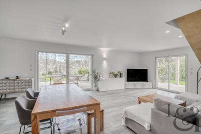 Maison - 180 m² - 6 pièces