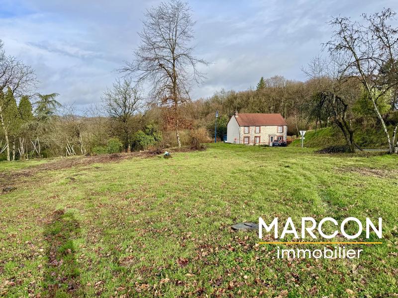 Terrain constructible - 712 m²