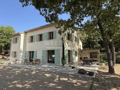 Villa - 200 m² - 5 pièces