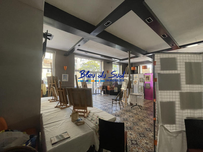 Maison - 222 m² - 3 pièces