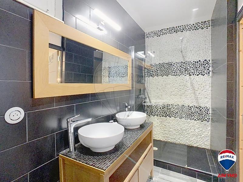 Immeuble - 156 m² - 7 pièces