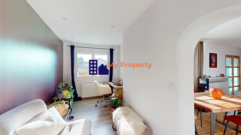 Maison - 96 m² - 5 pièces