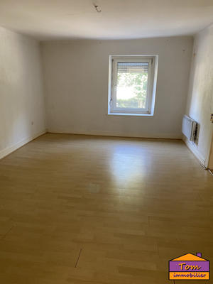 Maison - 205 m² - 9 pièces