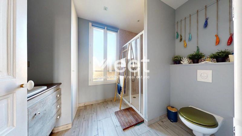 Maison - 94 m² - 5 pièces