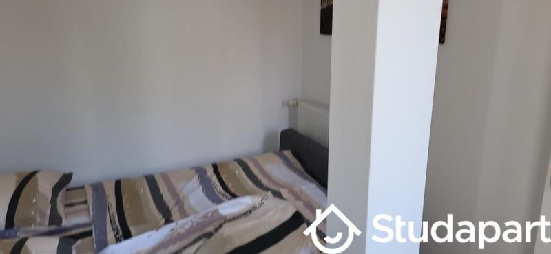 Chambre - 9 m² - 1 pièce